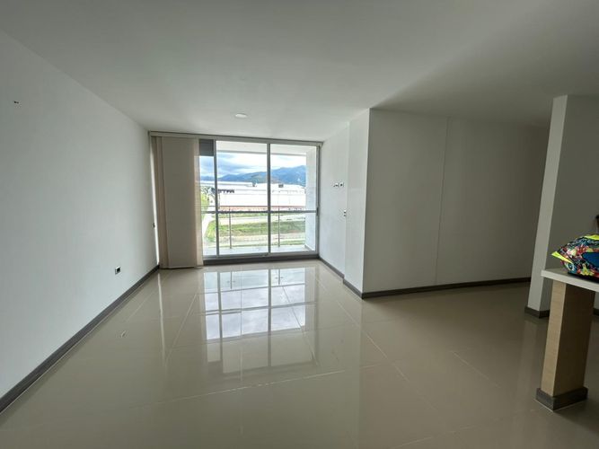 Apartamento de 3 alcobas en venta en Palmas De Belmonte, Pereira, 78 m² · foto 2 de 17