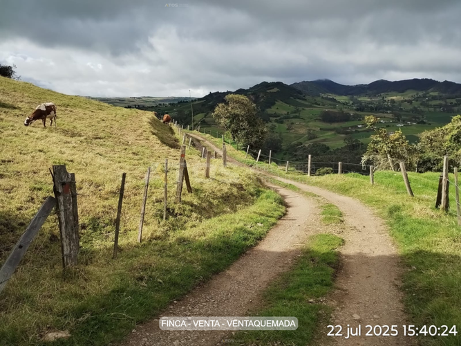 Finca en venta en Puente Poyaca, Tunja, 33779 m² · foto 3 de 10
