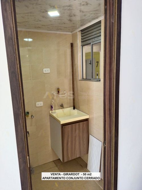 Apartamento de 2 alcobas en venta en Girardot, Girardot, 50 m² · foto 10 de 12