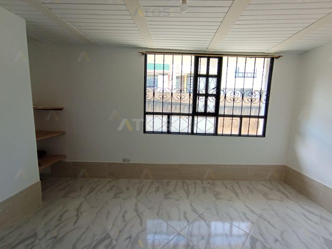 Casa de 9 alcobas en venta en La Calleja, Tunja, 230 m² · foto 13 de 24