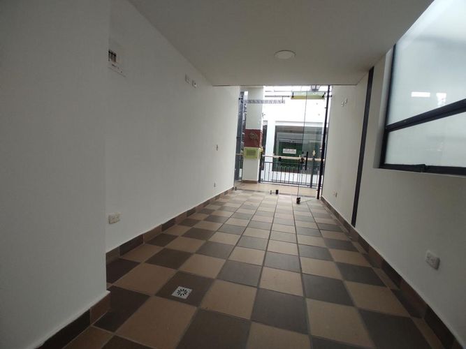 Local en arriendo en Tunja, Tunja, 12 m² · foto 4 de 11