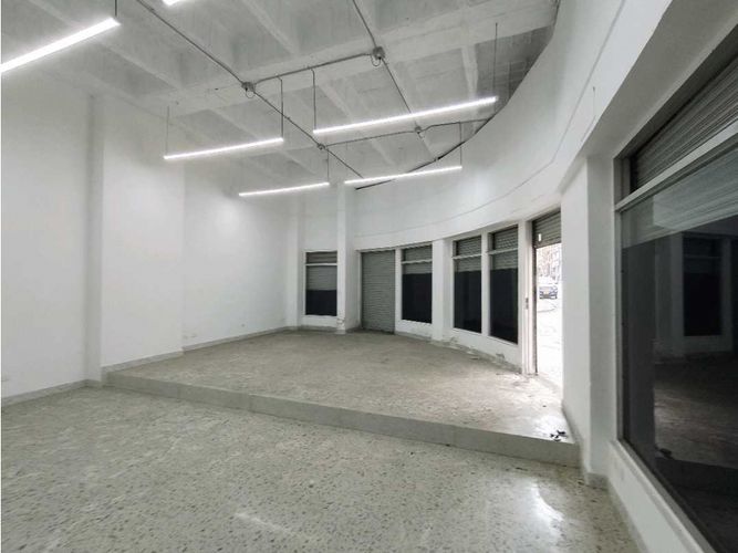 Local en arriendo en Villa Nueva, Medellín, 70 m² · foto 3 de 7