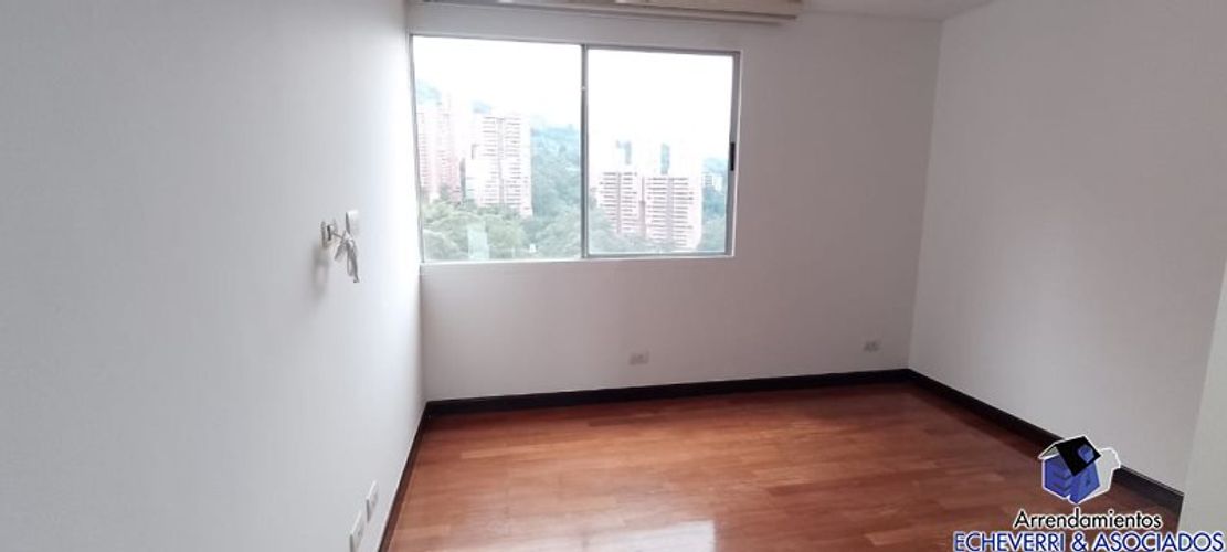 Apartamento de 3 alcobas en arriendo en La Calera, Medellín, 220 m² · foto 8 de 13