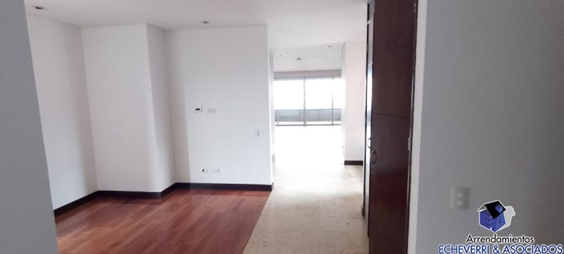 Apartamento de 3 alcobas en arriendo en La Calera, Medellín, 220 m² · foto 10 de 13