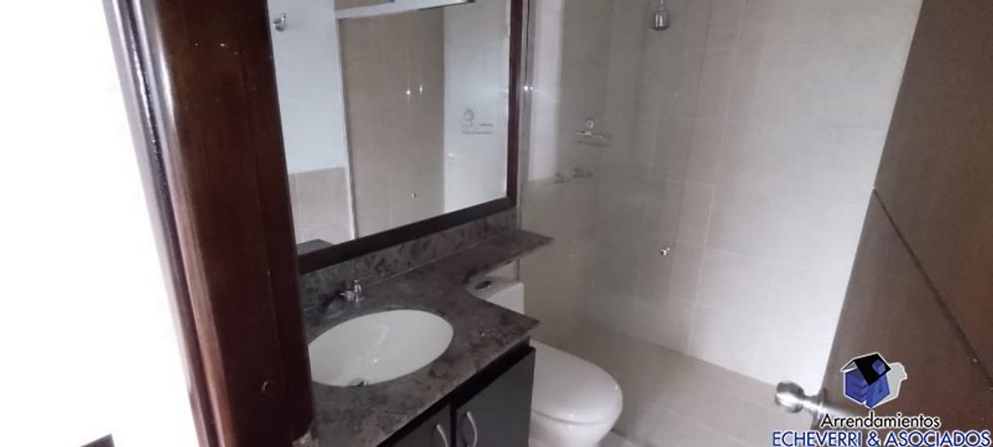 Apartamento de 3 alcobas en arriendo en La Calera, Medellín, 220 m² · foto 11 de 13