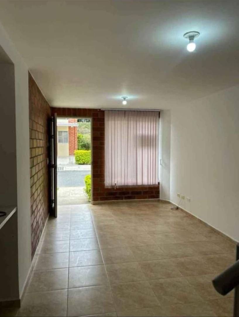 Casa en venta en Cerritos, Pereira · foto 2 de 10