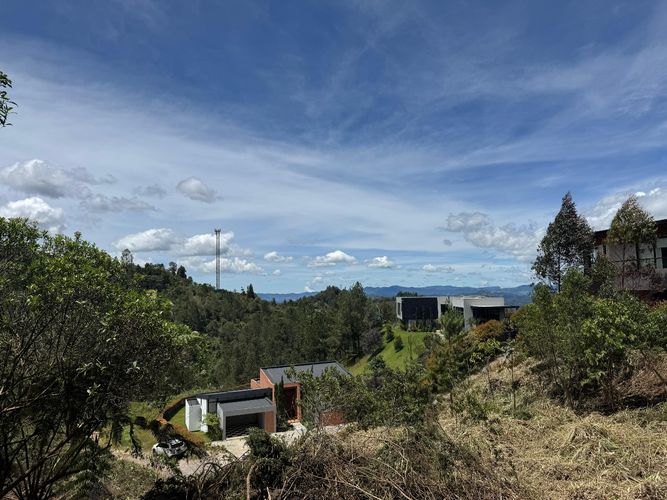 Lote en venta en Loma Del Escobero, El Retiro, 1748 m² · foto 6 de 12