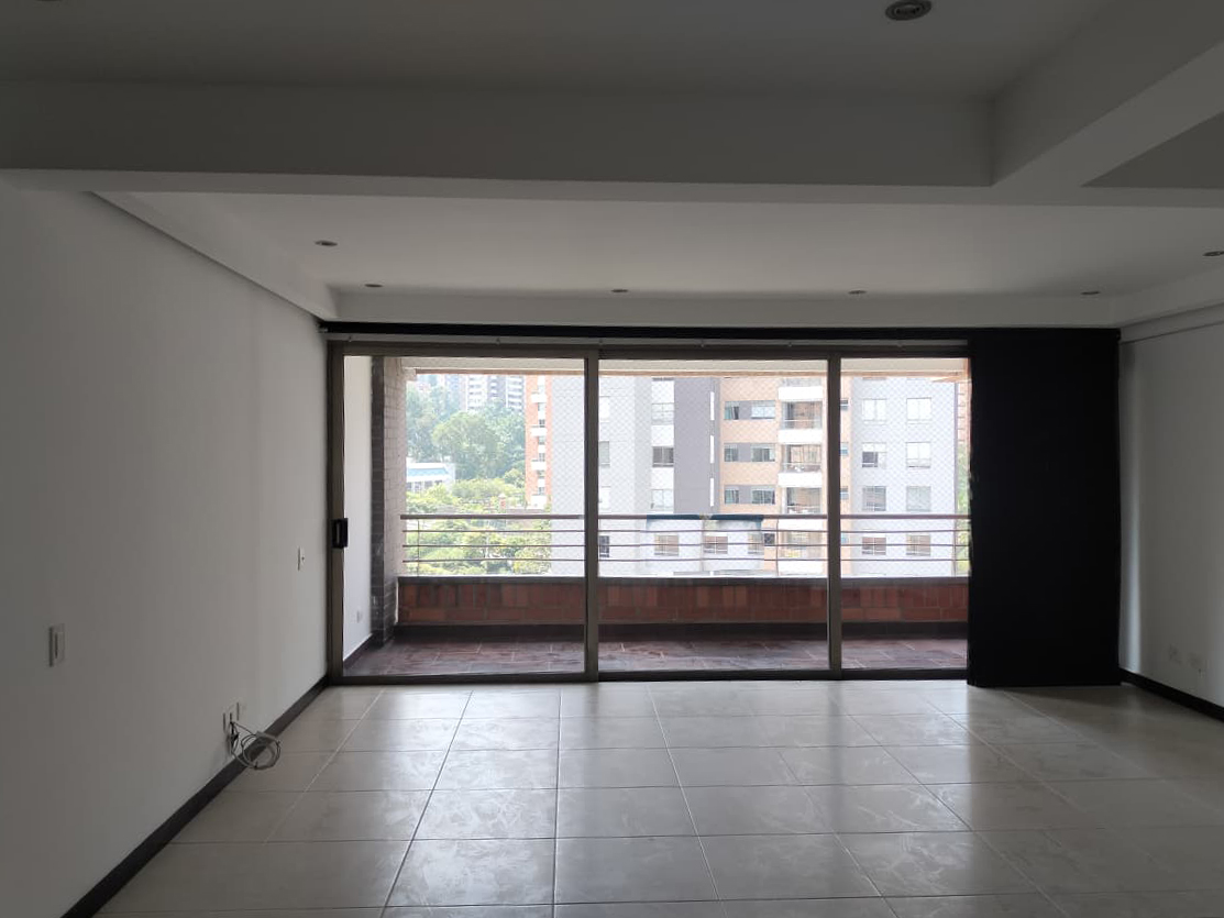 3BR Apartment in Provenza (160 m²)