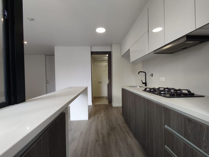 Apartamento de 2 alcobas en arriendo en El Poblado, Medellín, 86 m² · foto 7 de 20