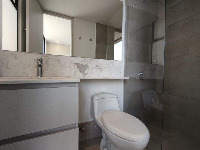 Apartamento de 2 alcobas en arriendo en El Poblado, Medellín, 86 m² · foto 18 de 20