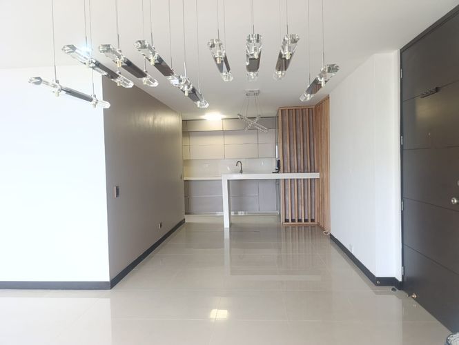 Apartamento de 3 alcobas en arriendo en El Poblado, Medellín, 125 m² · foto 7 de 17