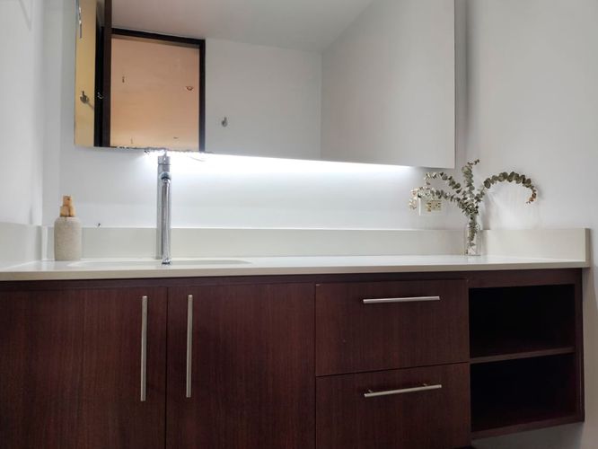 Apartamento de 1 alcoba en arriendo en El Poblado, Medellín, 82 m² · foto 11 de 12