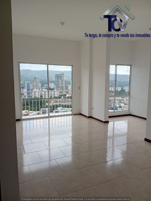 Apartamento de 3 alcobas en venta en El Bosque, Floridablanca, 140 m² · foto 2 de 11