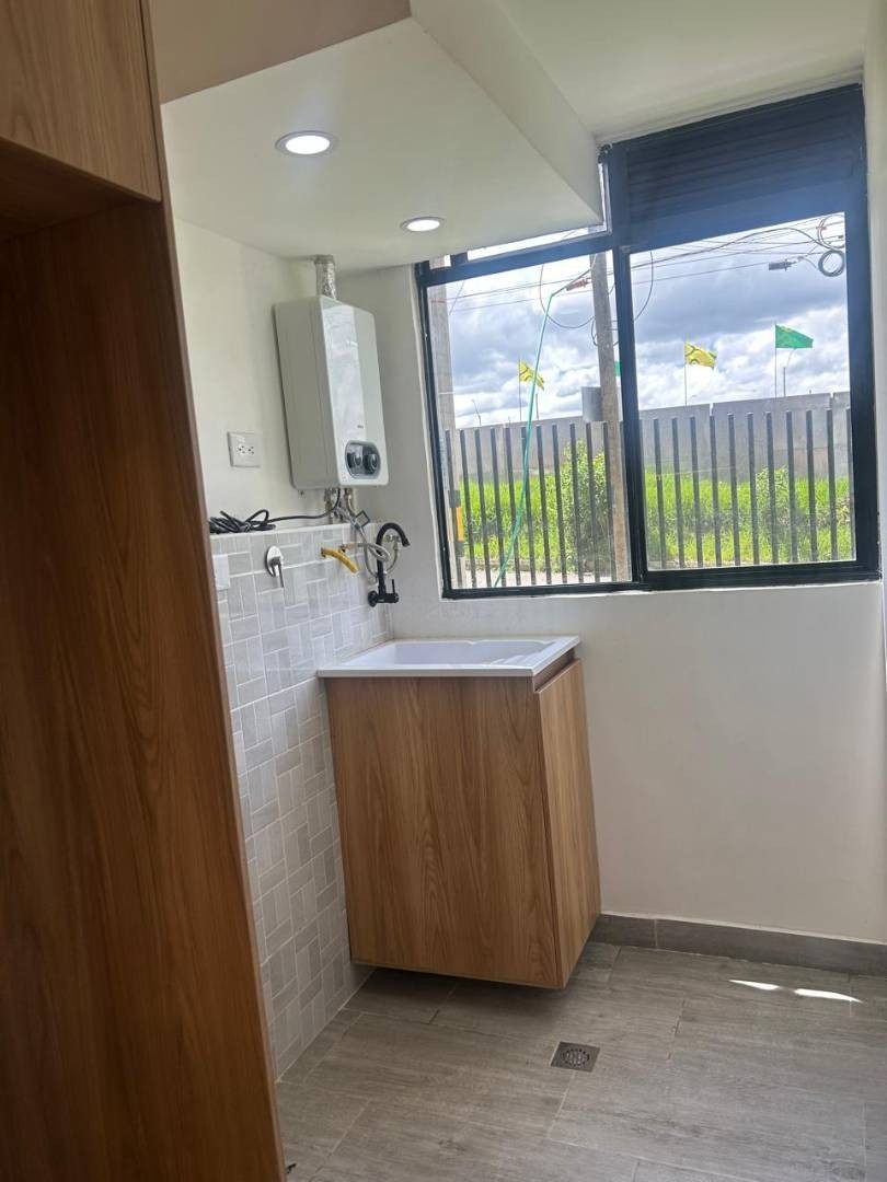 Apartamento en arriendo en Llano Grande, Rionegro · foto 7 de 14