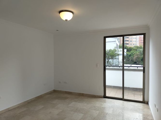 Apartamento de 3 alcobas en venta en El Poblado, Medellín, 250 m² · foto 10 de 16