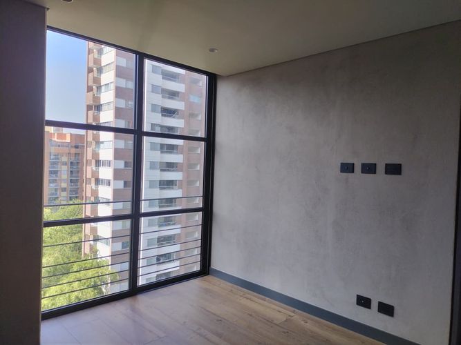 Apartamento de 2 alcobas en venta en El Poblado, Medellín, 100 m² · foto 4 de 19