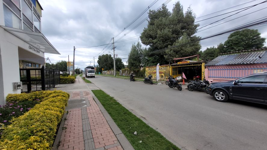 Casa de 3 alcobas en venta en La Aurora, Funza, 370 m² · foto 2 de 15