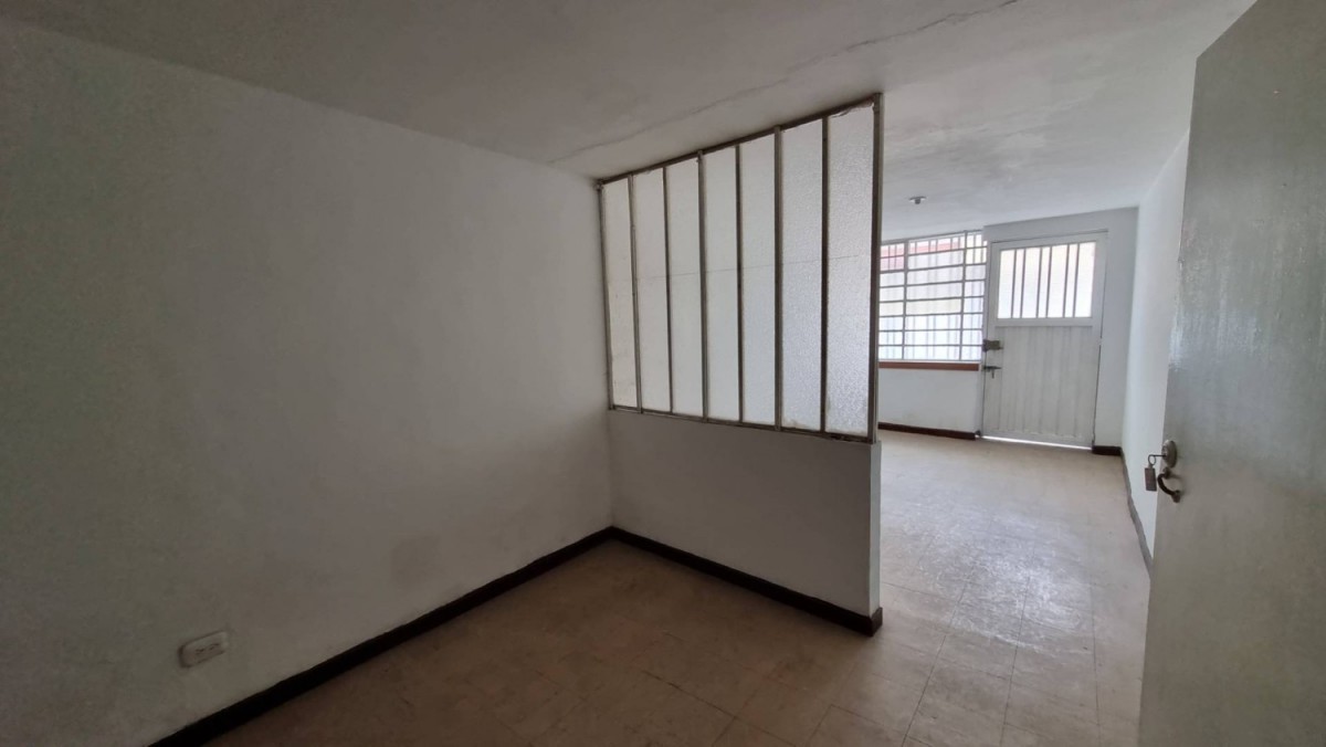 Casa en venta en Bellavista Occidental, Bogotá · foto 4 de 15