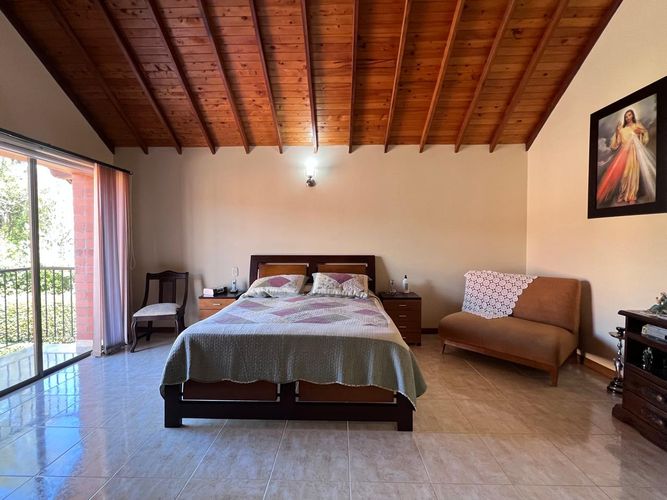 Casa de 3 alcobas en venta en El Porvenir, Rionegro, 150 m² · foto 9 de 11