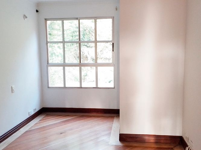 Casa de 4 alcobas en venta en El Tesoro, Medellín, 450 m² · foto 13 de 17