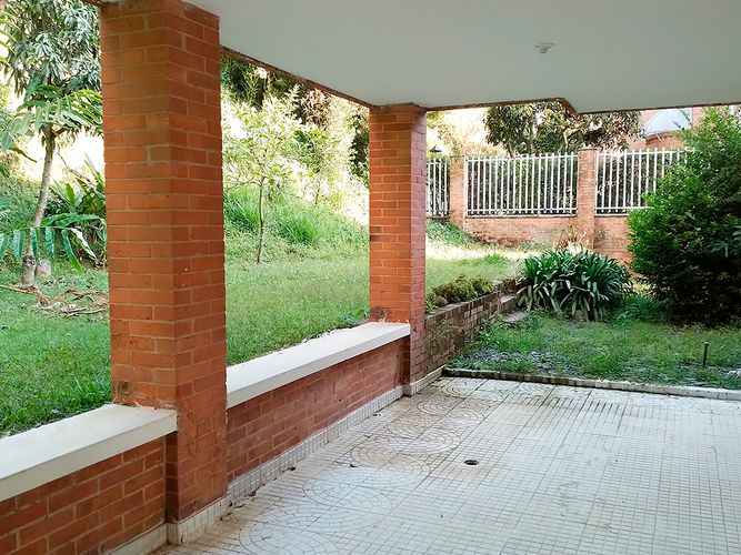 Casa de 4 alcobas en venta en El Tesoro, Medellín, 450 m² · foto 15 de 17