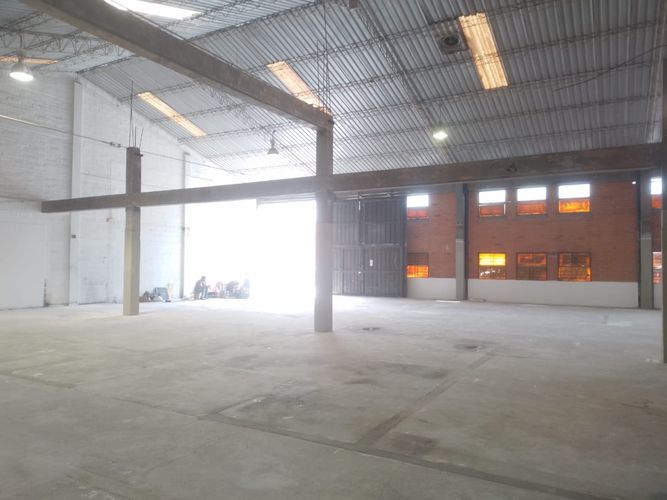 Bodega en arriendo en Noel, Medellín, 1160 m² · foto 4 de 19