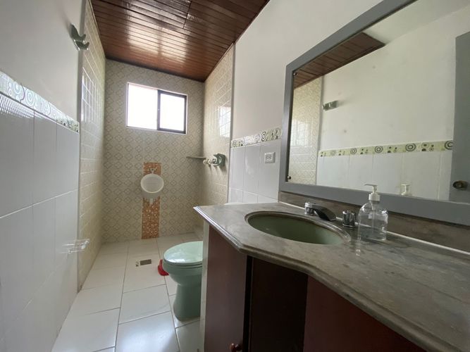 Oficina en arriendo en El Poblado, Medellín, 400 m² · foto 6 de 8