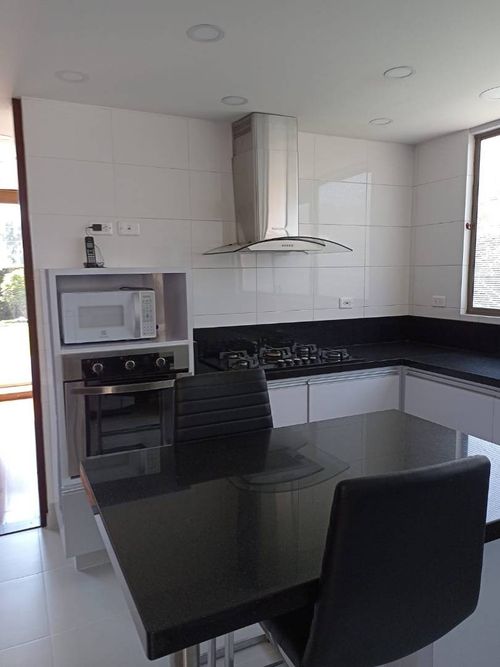 Casa de 4 alcobas en venta en Pueblo Viejo, Cota, 232 m² · foto 18 de 21