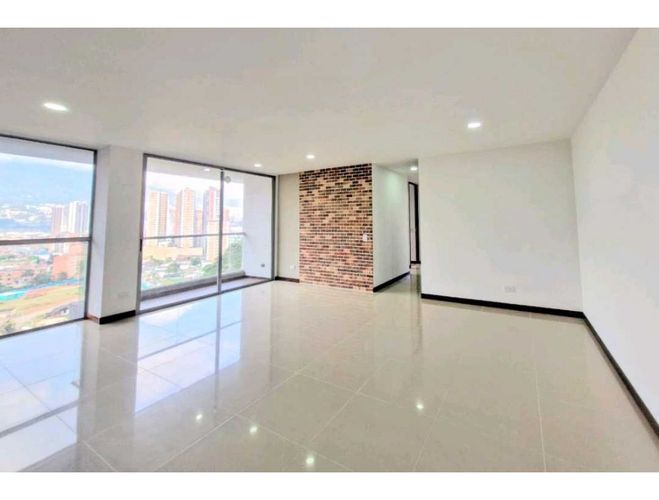 Apartamento de 3 alcobas en venta en Loma De La Doctora, Sabaneta, 89 m² · foto 3 de 11