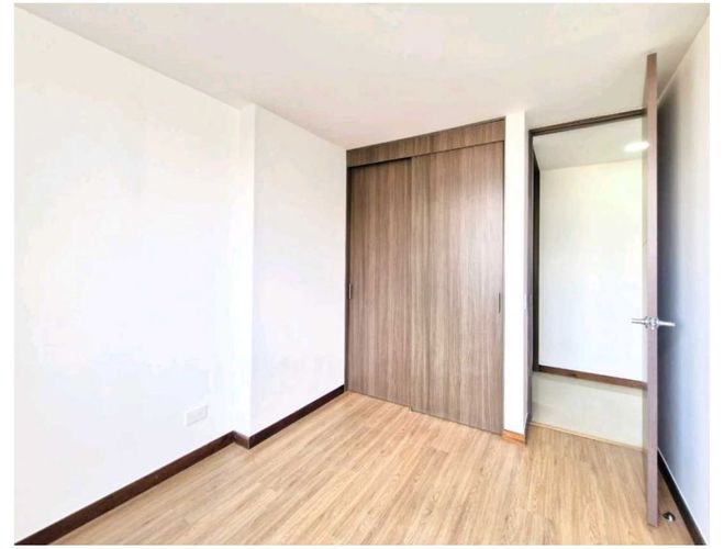 Apartamento de 3 alcobas en venta en Loma De La Doctora, Sabaneta, 89 m² · foto 5 de 11