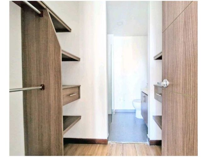 Apartamento de 3 alcobas en venta en Loma De La Doctora, Sabaneta, 89 m² · foto 8 de 11