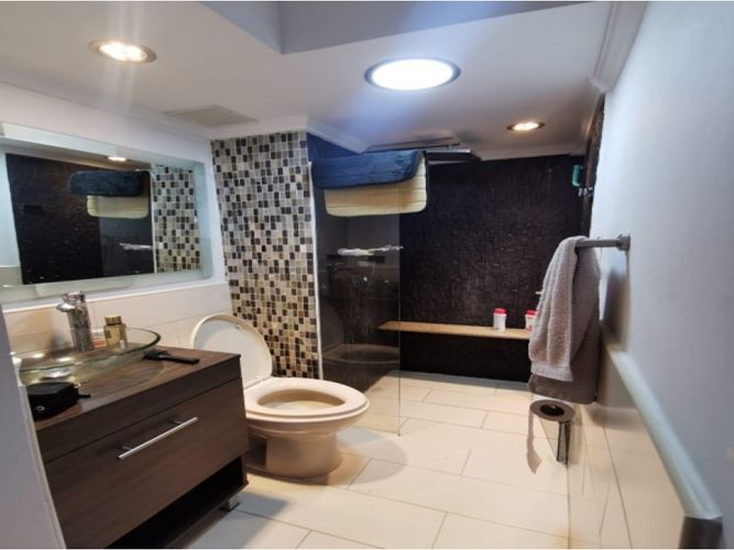 Apartamento de 3 alcobas en venta en Buenos Aires, Bello, 69 m² · foto 12 de 15
