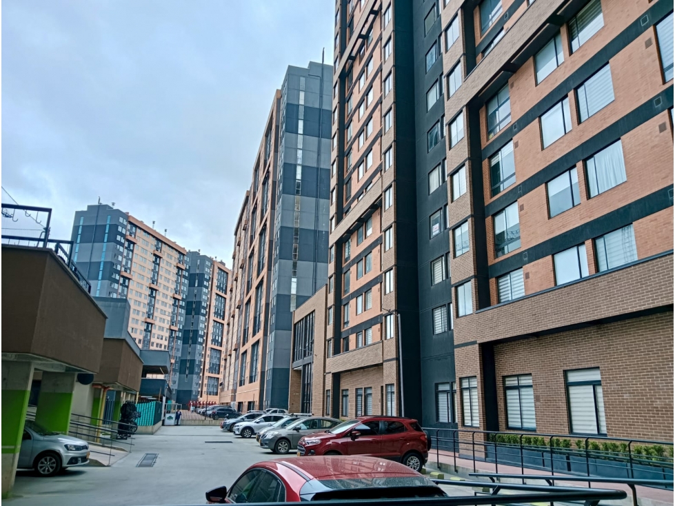 Apartamento en venta en Industrial Centenario, Bogotá · foto 2 de 17