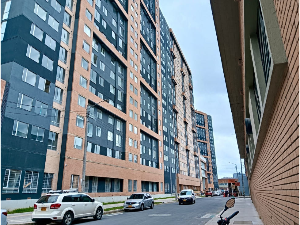 Apartamento en venta en Industrial Centenario, Bogotá · foto 3 de 17