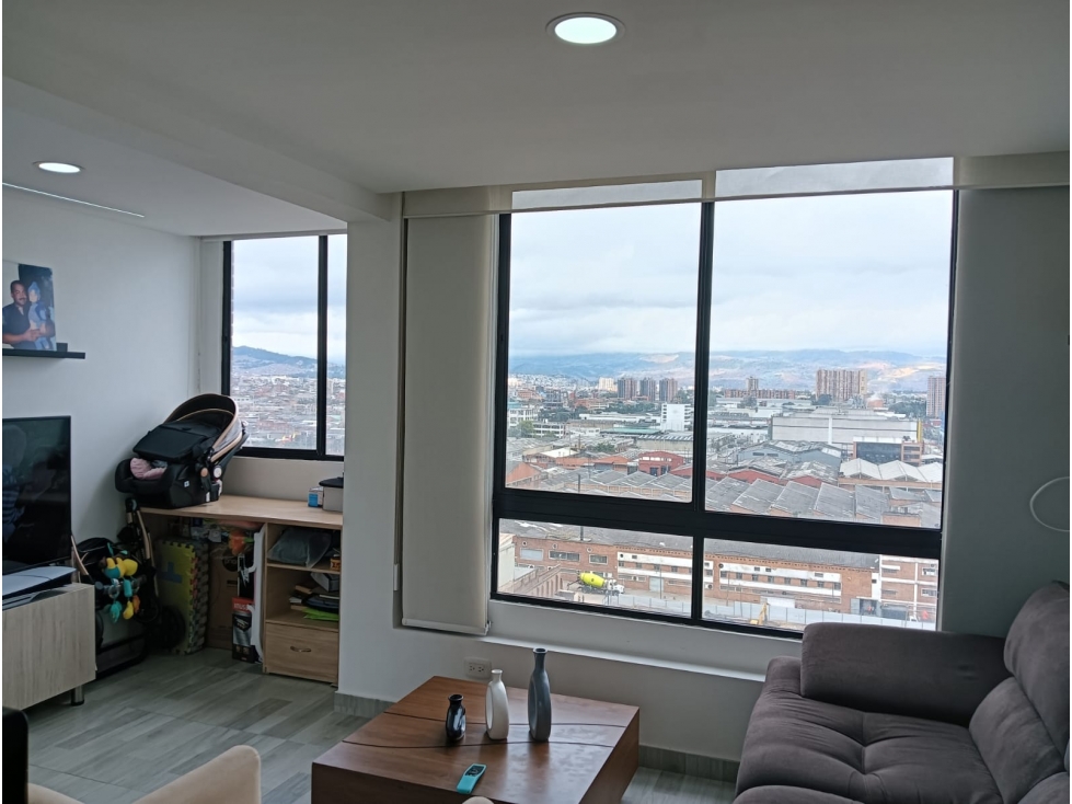 Apartamento en venta en Industrial Centenario, Bogotá · foto 7 de 17