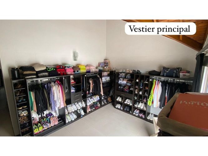 Casa de 4 alcobas en venta en El Poblado, Medellín, 373 m² · foto 11 de 22