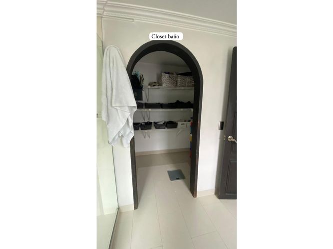 Casa de 4 alcobas en venta en El Poblado, Medellín, 373 m² · foto 17 de 22