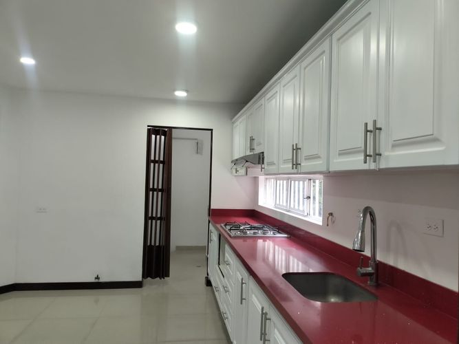 Casa de 3 alcobas en arriendo en El Poblado, Medellín, 320 m² · foto 7 de 15