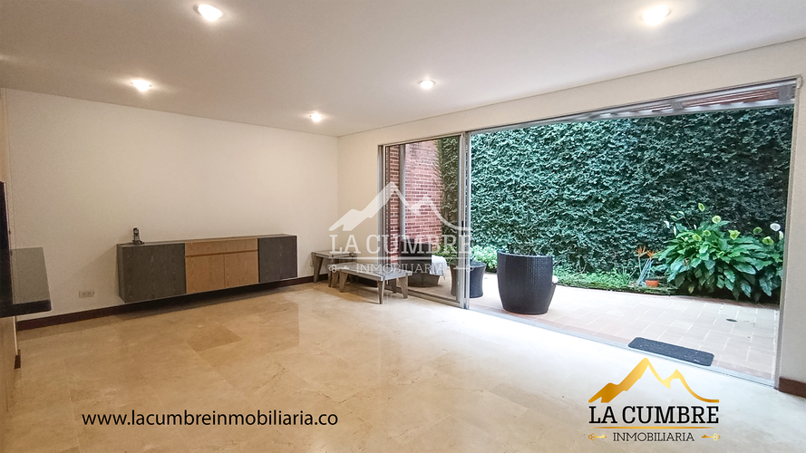 Casa de 3 alcobas en venta en Loma Benedictinos, Envigado, 150 m² · foto 5 de 16