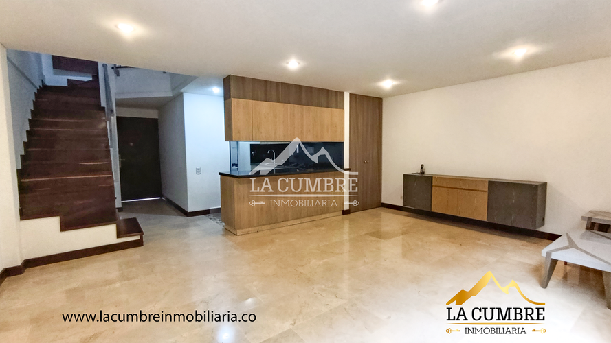 Casa de 3 alcobas en venta en Loma Benedictinos, Envigado, 150 m² · foto 7 de 16