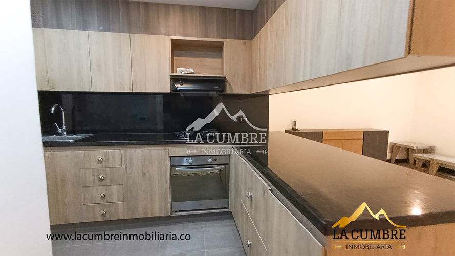 Casa de 3 alcobas en venta en Loma Benedictinos, Envigado, 150 m² · foto 8 de 16