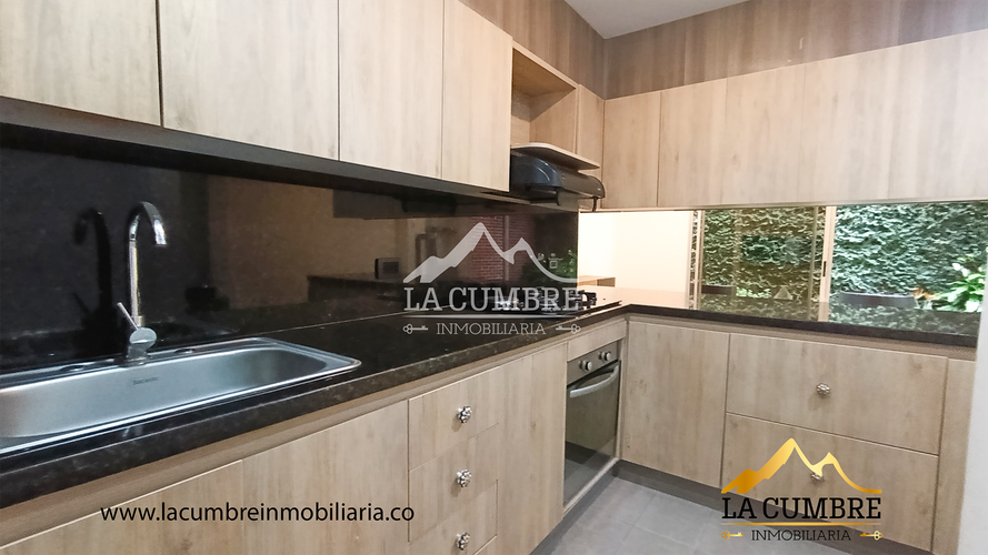 Casa de 3 alcobas en venta en Loma Benedictinos, Envigado, 150 m² · foto 9 de 16