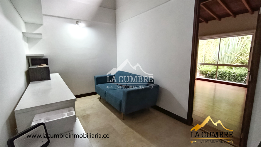 Casa de 3 alcobas en venta en Loma Benedictinos, Envigado, 150 m² · foto 10 de 16
