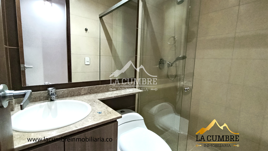 Casa de 3 alcobas en venta en Loma Benedictinos, Envigado, 150 m² · foto 15 de 16