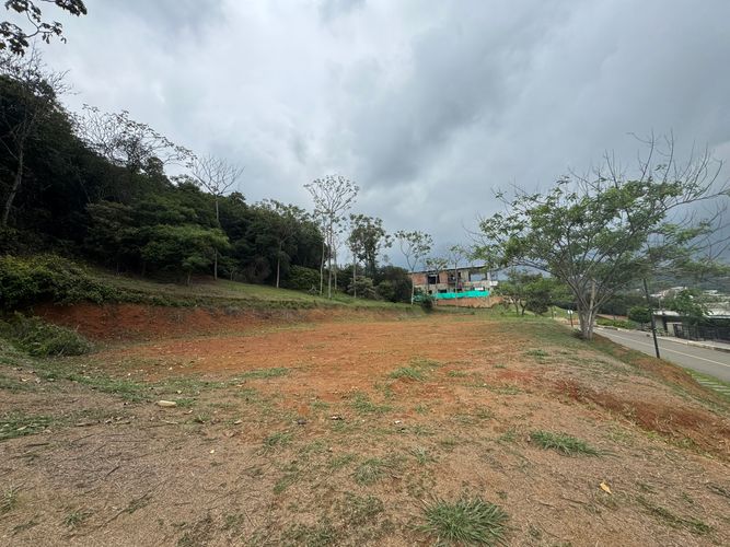 Lote en venta en Pance, Cali · foto 3 de 4