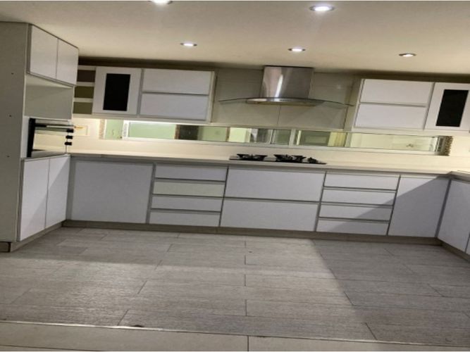 Casa de 4 alcobas en venta en Laureles, Medellín, 158 m² · foto 2 de 13