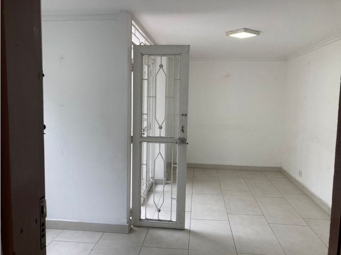 Casa de 4 alcobas en venta en Laureles, Medellín, 158 m² · foto 12 de 13