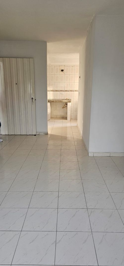 Apartamento de 3 alcobas en venta en Valle Grande, Cali, 46 m² · foto 6 de 12