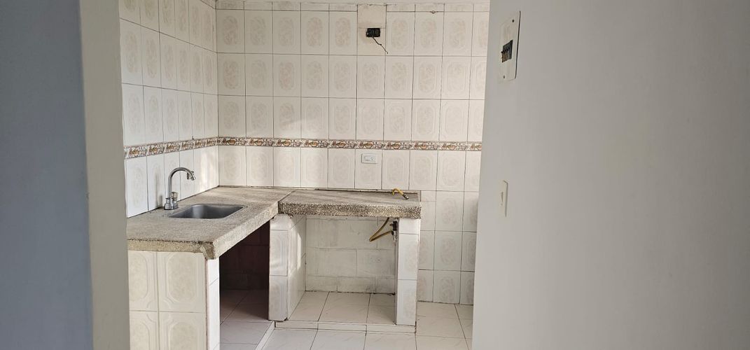 Apartamento de 3 alcobas en venta en Valle Grande, Cali, 46 m² · foto 9 de 12
