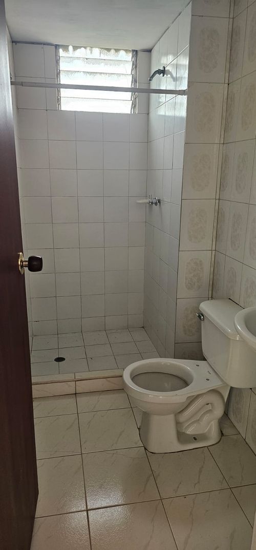 Apartamento de 3 alcobas en venta en Valle Grande, Cali, 46 m² · foto 10 de 12